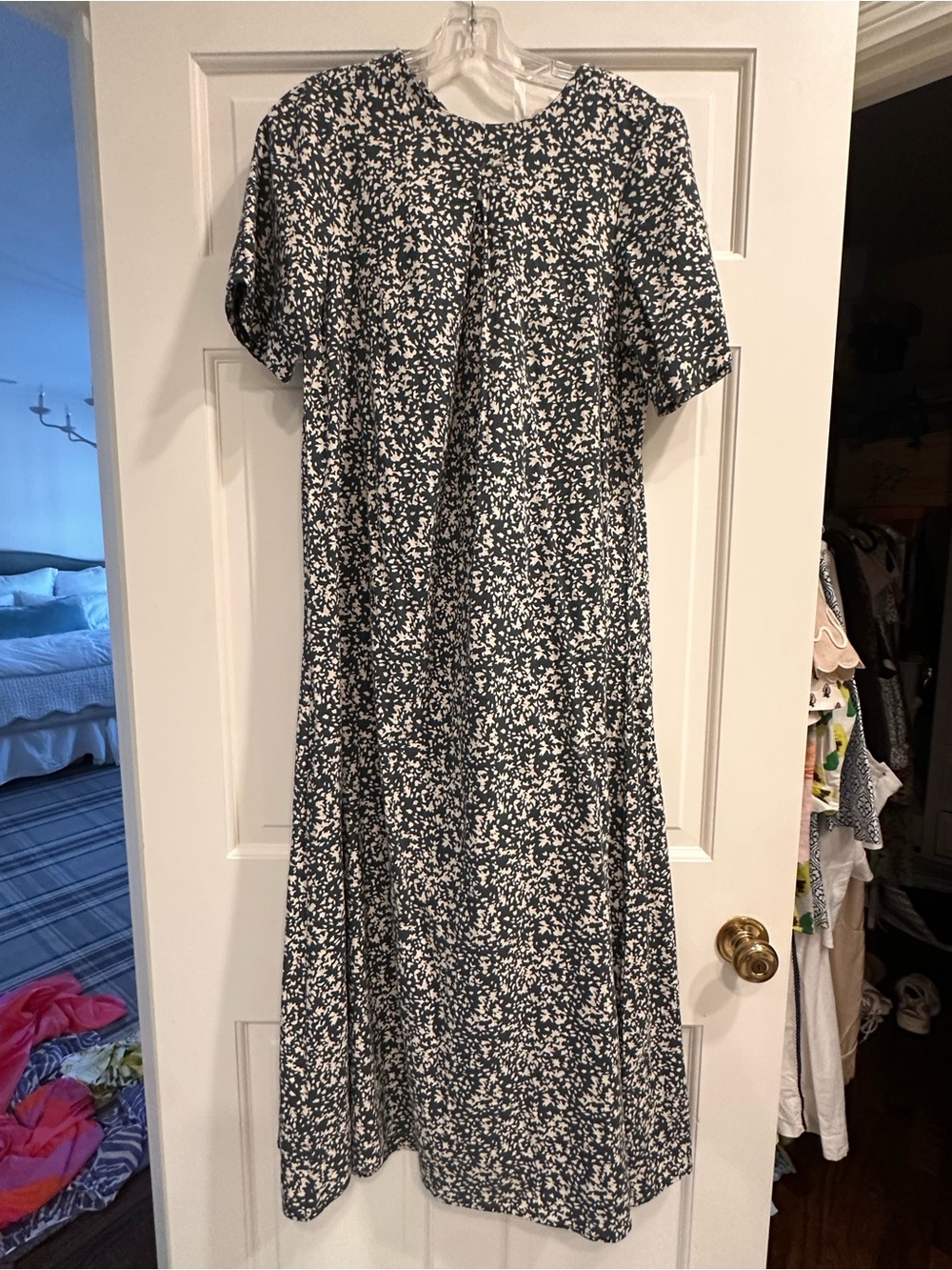 Mirth dark green and White Floral Short-Sleeve caftan style dress